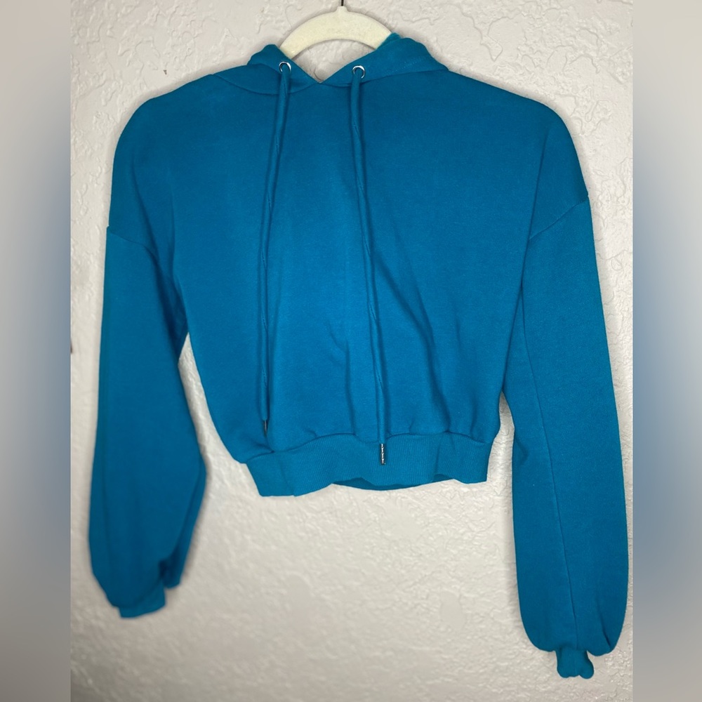 NWOT Xhilaration Puff Sleeve and Cropped Hoodie